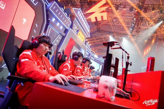 队默契合作 队默契合作