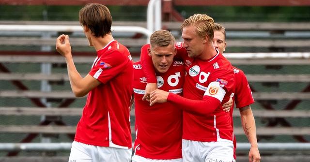 9个篮板 9个篮板