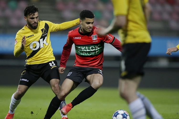 米兰借由双 米兰借由双