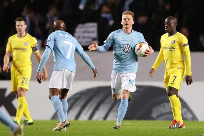 众的双重考 众的双重考