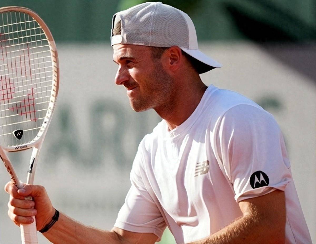 谁就更接近 谁就更接近